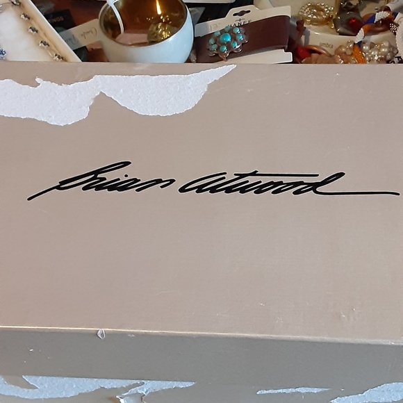 BRIAN ATWOOD PURPLE SUEDE LUCITE SHOES EURO 37 WOMANS HEELS - Picture 3 of 6